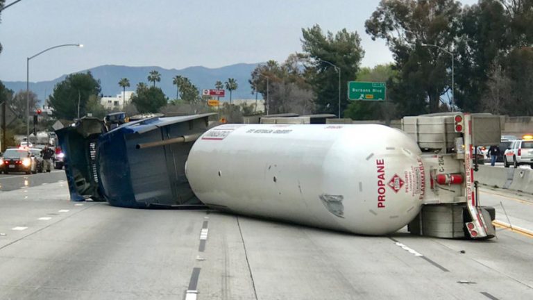 Tanker Rollover Prevention Training – Commercial vehicle safety ...